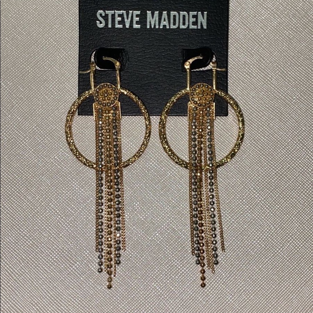 Gold earrings